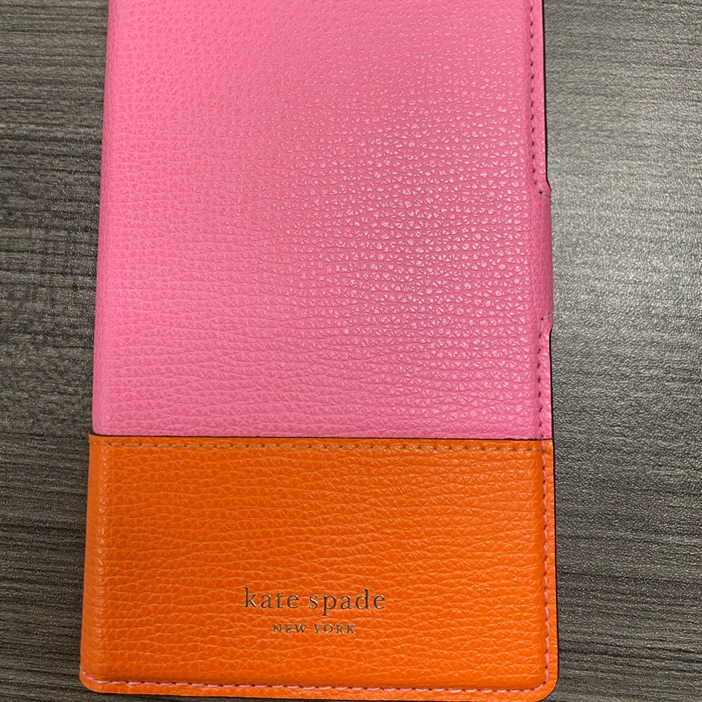 Kate spade iphone xr magnetic wrap folio case